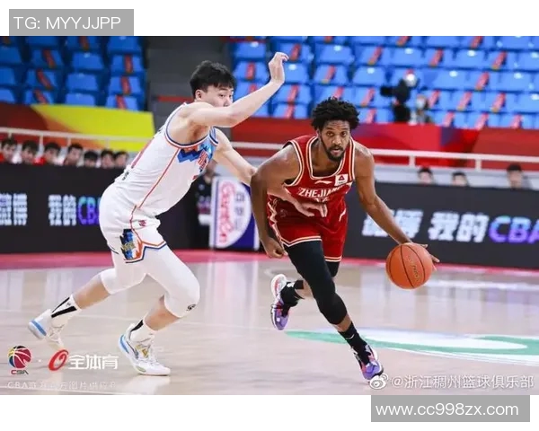 上海足球队强势领跑锦标赛积分榜以85分稳居第一 上海足球队强势领跑锦标赛积分榜以85分稳居第一