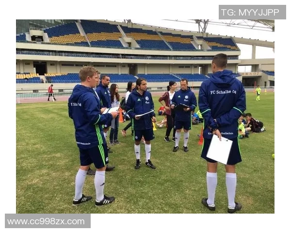 提升心理素质助力足球新手成长的全面指南与实用技巧 提升心理素质助力足球新手成长的全面指南与实用技巧