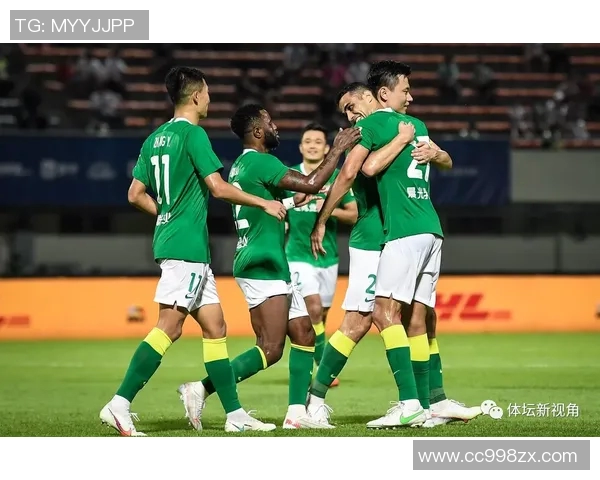 深圳足球队以62分领跑全国锦标赛积分榜展现强劲实力